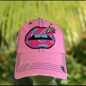 Retro Xo Pink Lip Design Hat